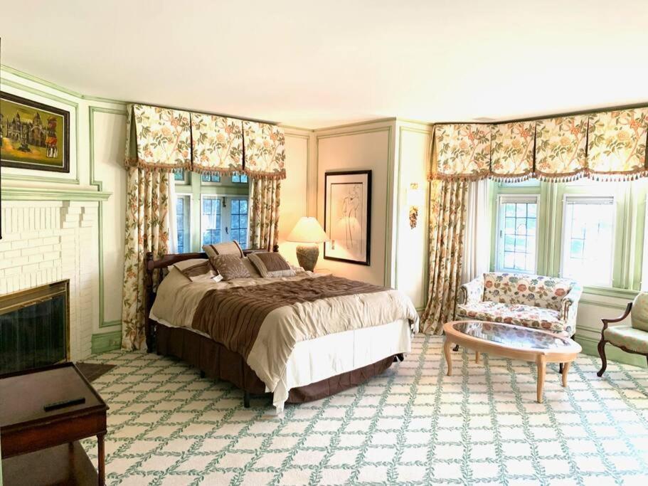 The Mansion At The Highlands Villa ฟอลล์ริเวอร์ ภายนอก รูปภาพ